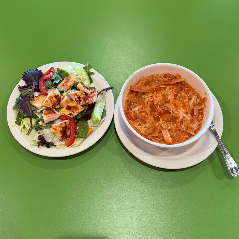 L - Tortilla soup & salad